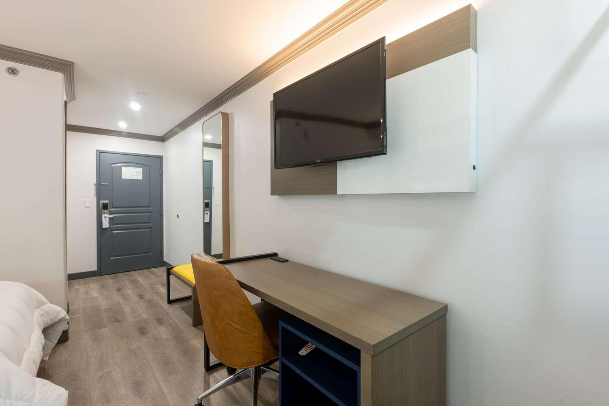 ซูเปอร์ 8 บาย วินด์แฮม ทอแรนซ์ ลอสแองเจลิส แอร์พอร์ต แอเรีย Hotel ทอร์แรนซ์ ภายนอก รูปภาพ