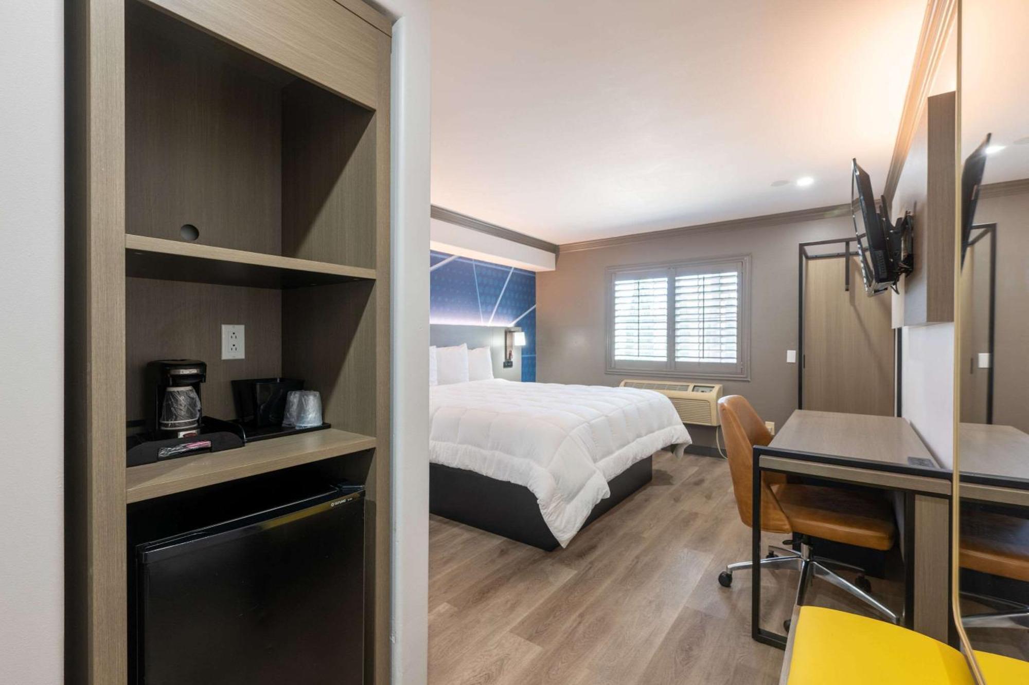 ซูเปอร์ 8 บาย วินด์แฮม ทอแรนซ์ ลอสแองเจลิส แอร์พอร์ต แอเรีย Hotel ทอร์แรนซ์ ภายนอก รูปภาพ